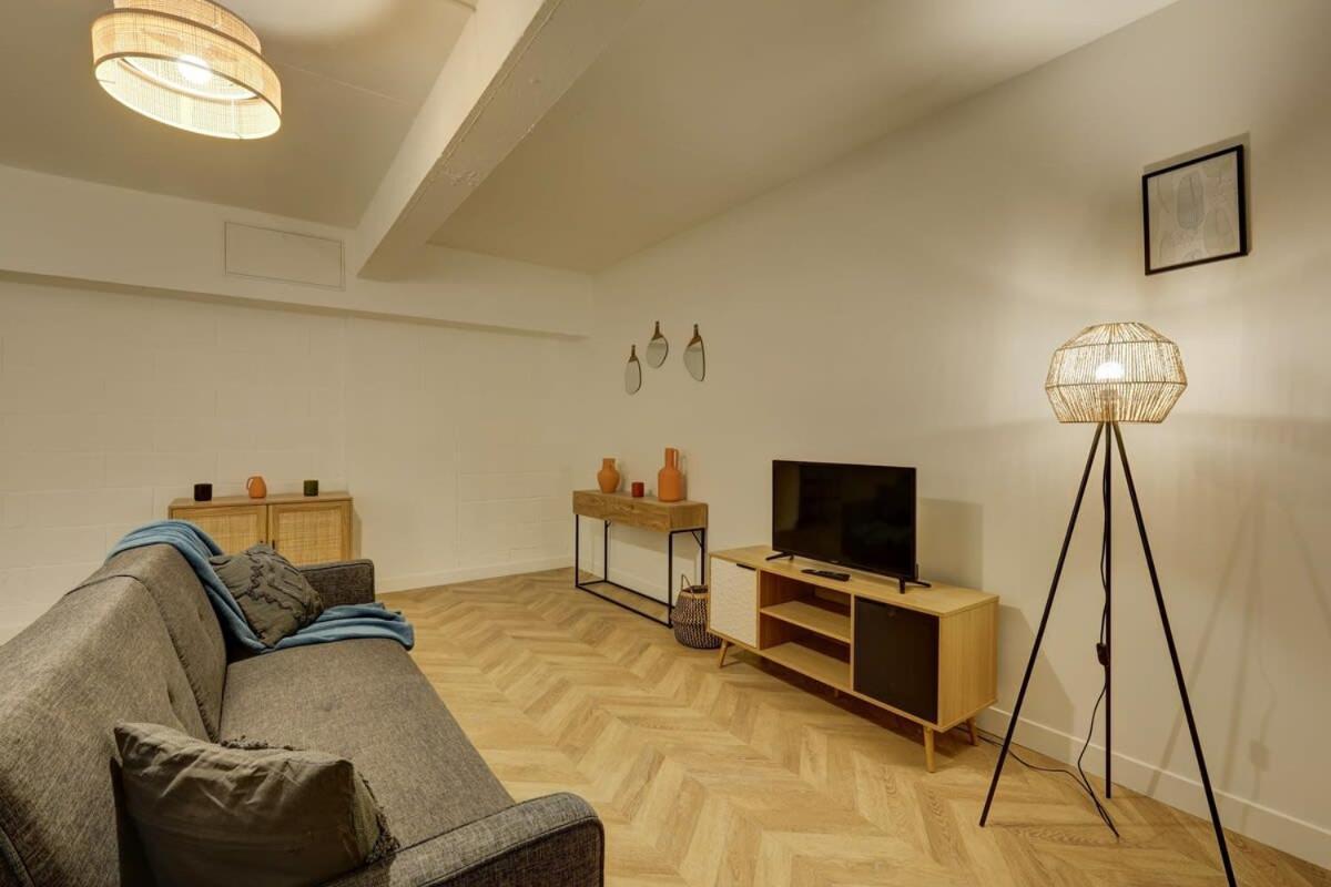 Gare Austerlitz Renovated & Comfortable 10 Guests Apartment *